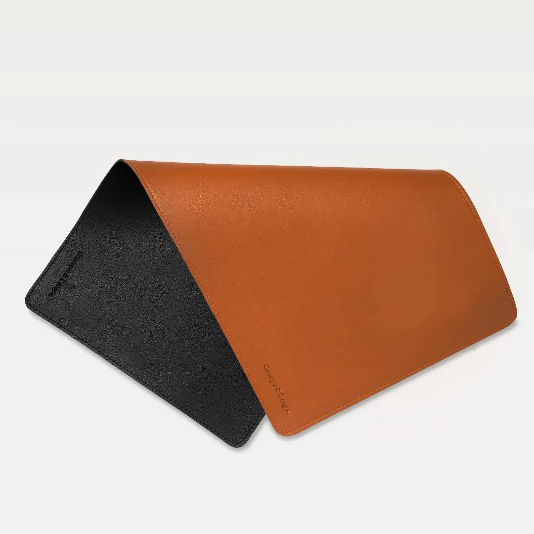 Leather mouse pad with two colors, one chestnut and one black, on a light gray background.
#color_chestnut & black
